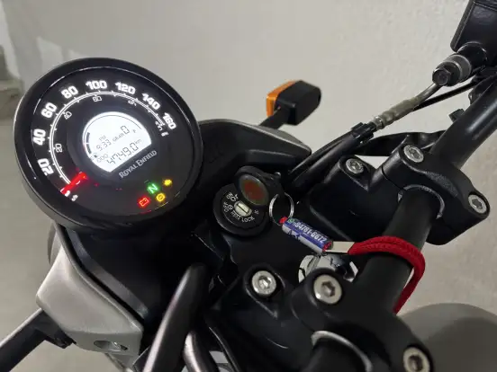 ROYAL ENFIELD-SCRAM 411-2023