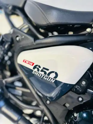 ROYAL ENFIELD-SHOTGUN 650 STENCIL WHITE ROYAL ENFIELD-SHOTGUN 650 STENCIL WHITE-2025