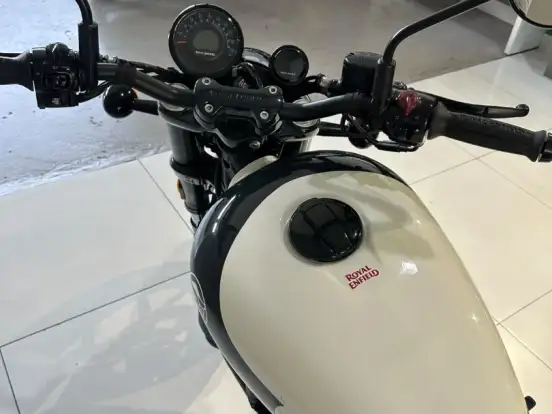 ROYAL ENFIELD-SHOTGUN 650 STENCIL WHITE ROYAL ENFIELD-SHOTGUN 650 STENCIL WHITE-2025