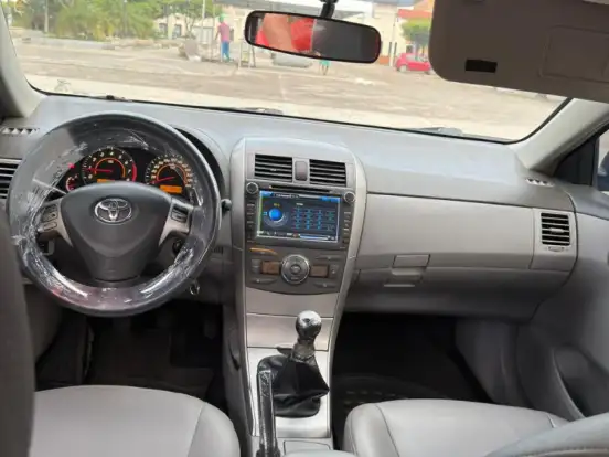 TOYOTA-COROLLA-1.6 XLI 16V GASOLINA 4P AUTOMÁTICO TOYOTA-COROLLA-2010