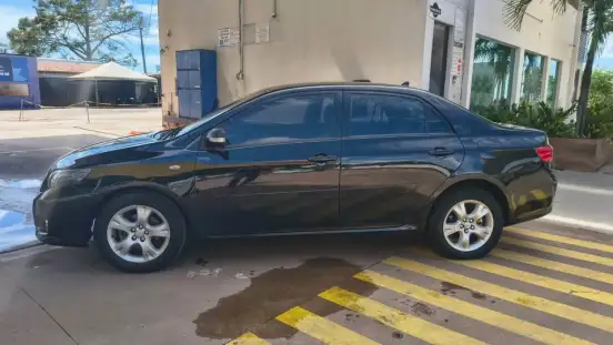 TOYOTA-COROLLA-2010
