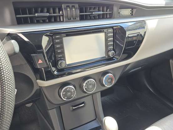 TOYOTA-COROLLA-1.8 GLI 16V FLEX 4P AUTOMÁTICO TOYOTA-COROLLA-2016