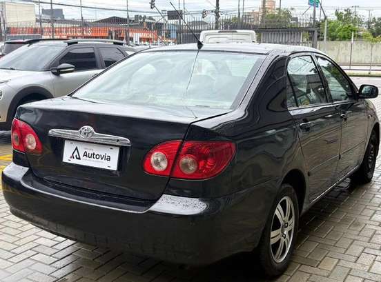 TOYOTA-COROLLA-2005