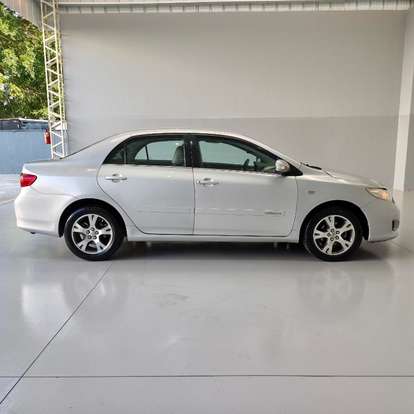 TOYOTA-COROLLA-2010