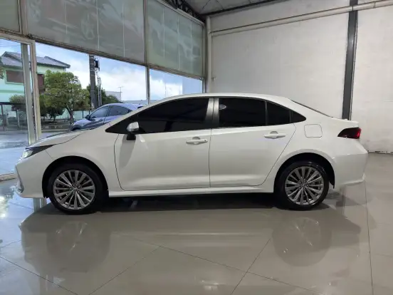 TOYOTA-COROLLA-2024