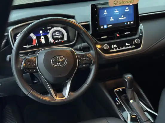 TOYOTA-COROLLA-2024
