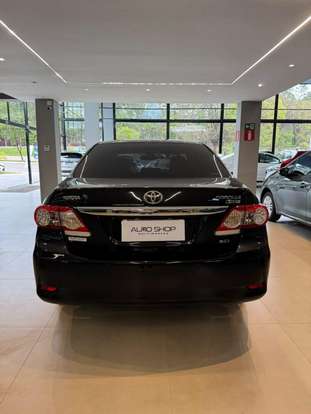 TOYOTA-COROLLA-2011
