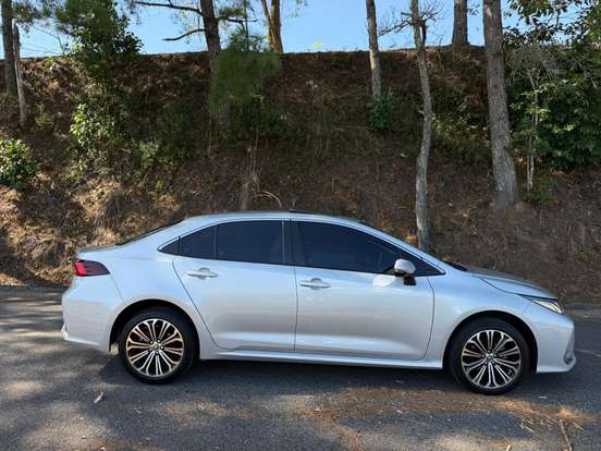 TOYOTA-COROLLA-2020