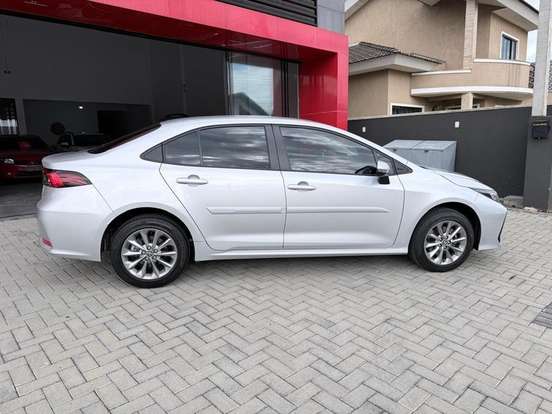 TOYOTA-COROLLA-2025