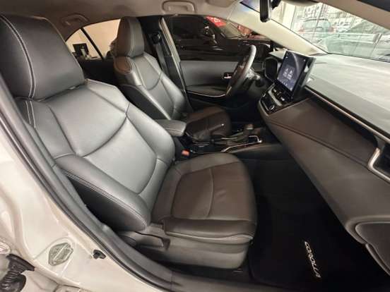 TOYOTA-COROLLA-2025