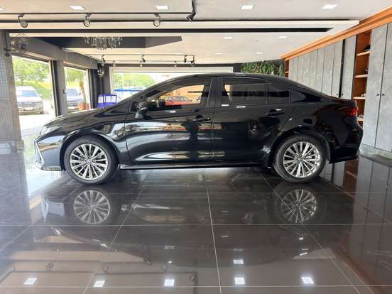 TOYOTA-COROLLA-2023