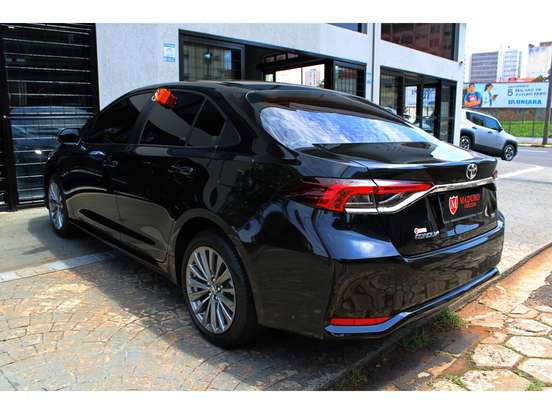 TOYOTA-COROLLA-2024