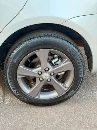 TOYOTA-COROLLA-2013