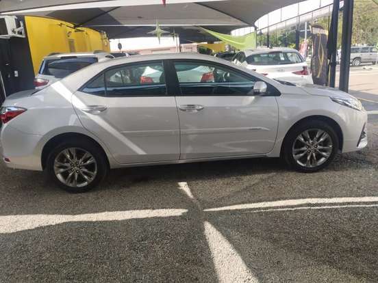 TOYOTA-COROLLA-2018