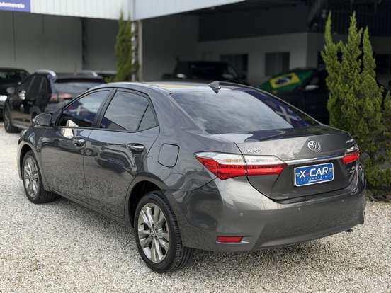 TOYOTA-COROLLA-2018