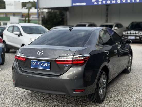 TOYOTA-COROLLA-2018