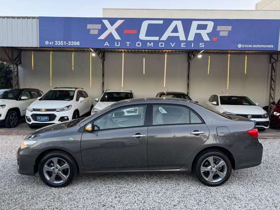TOYOTA-COROLLA-2013