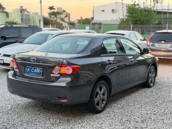 TOYOTA-COROLLA-2013