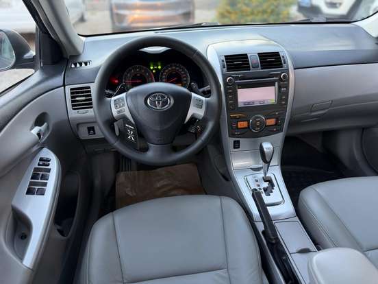 TOYOTA-COROLLA-2013