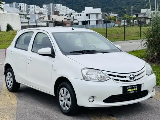 TOYOTA-ETIOS-1.3 X 16V FLEX 4P MANUAL TOYOTA-ETIOS-2016