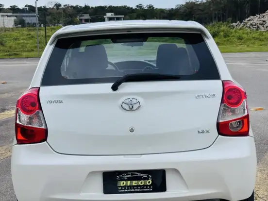 TOYOTA-ETIOS-1.3 X 16V FLEX 4P MANUAL TOYOTA-ETIOS-2016