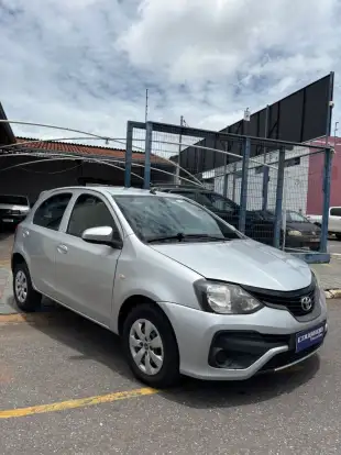 TOYOTA-ETIOS-2019