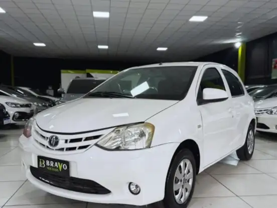 TOYOTA-ETIOS-1.3 X 16V FLEX 4P MANUAL TOYOTA-ETIOS-2014