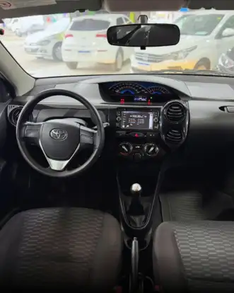 TOYOTA-ETIOS-2014