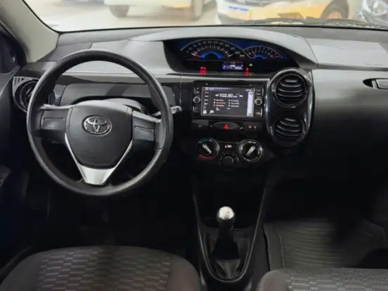 TOYOTA-ETIOS-1.3 X 16V FLEX 4P MANUAL TOYOTA-ETIOS-2014