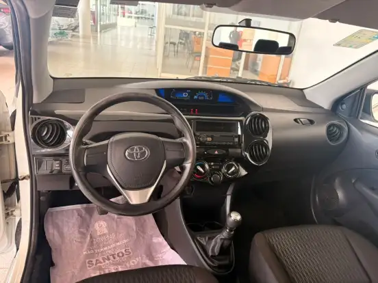 TOYOTA-ETIOS-1.5 X PLUS SEDAN 16V FLEX 4P MANUAL TOYOTA-ETIOS-2019