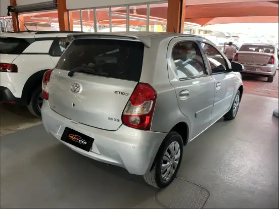 TOYOTA-ETIOS-2016