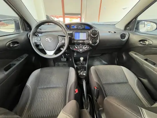 TOYOTA-ETIOS-2016