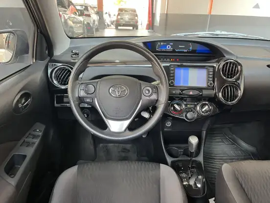 TOYOTA-ETIOS-2016
