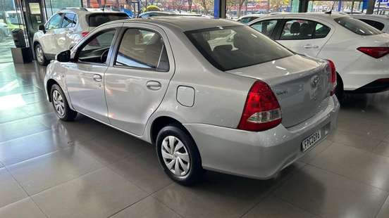 TOYOTA-ETIOS-2017