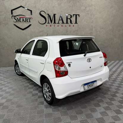 TOYOTA-ETIOS-2017