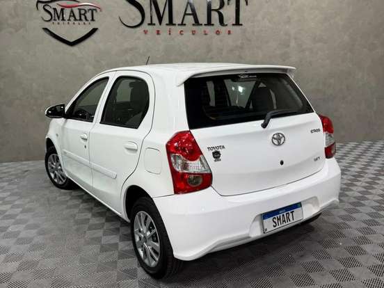 TOYOTA-ETIOS-1.3 X 16V FLEX 4P MANUAL TOYOTA-ETIOS-2017