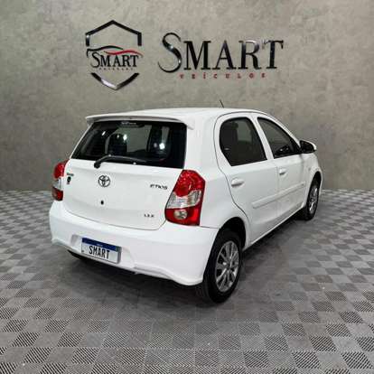 TOYOTA-ETIOS-2017