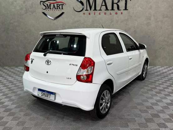 TOYOTA-ETIOS-1.3 X 16V FLEX 4P MANUAL TOYOTA-ETIOS-2017