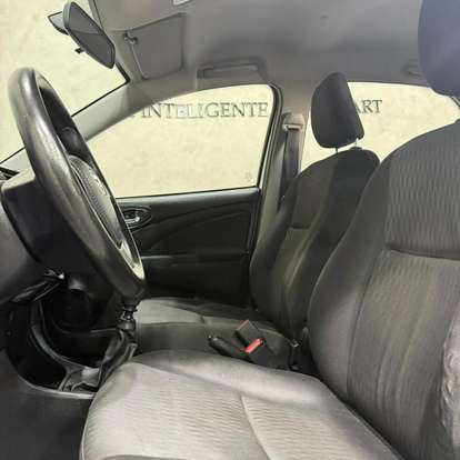 TOYOTA-ETIOS-2017