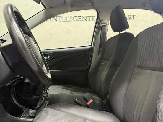 TOYOTA-ETIOS-1.3 X 16V FLEX 4P MANUAL TOYOTA-ETIOS-2017