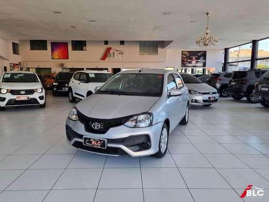 TOYOTA-ETIOS-2019