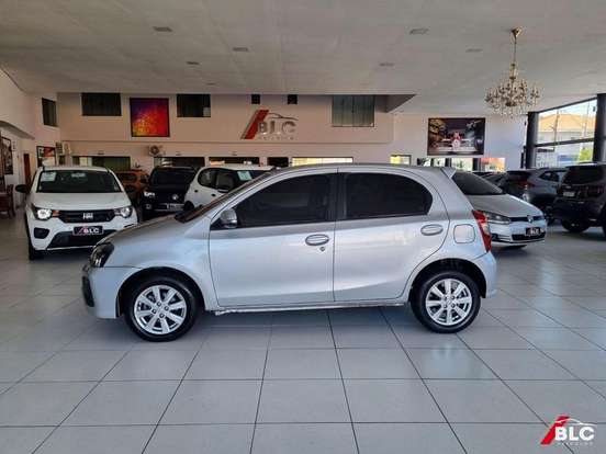TOYOTA-ETIOS-1.5 X PLUS 16V FLEX 4P AUTOMÁTICO TOYOTA-ETIOS-2019