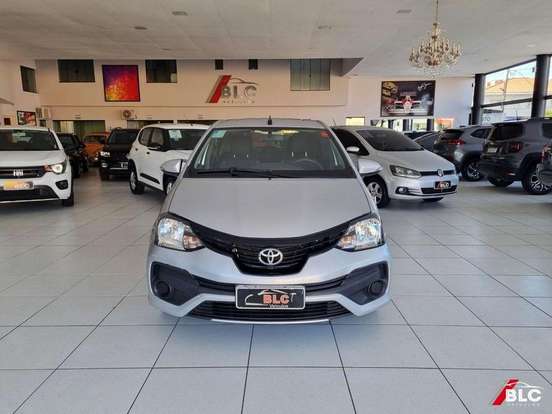 TOYOTA-ETIOS-2019