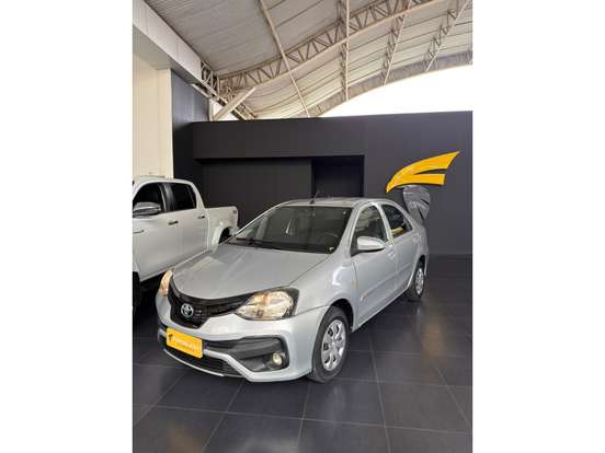TOYOTA-ETIOS-2019