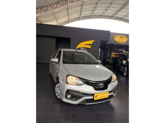 TOYOTA-ETIOS-2019