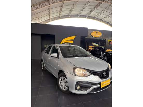 TOYOTA-ETIOS-1.5 X PLUS SEDAN 16V FLEX 4P AUTOMÁTICO TOYOTA-ETIOS-2019