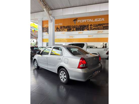 TOYOTA-ETIOS-1.5 X PLUS SEDAN 16V FLEX 4P AUTOMÁTICO TOYOTA-ETIOS-2019