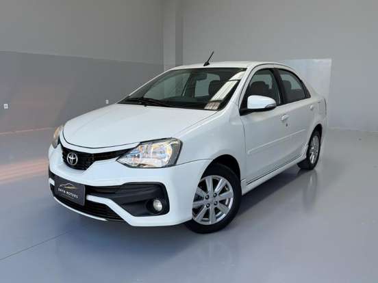 TOYOTA-ETIOS-2018