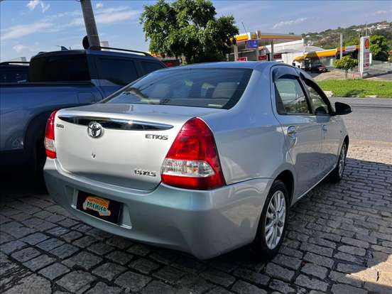 TOYOTA-ETIOS-2013
