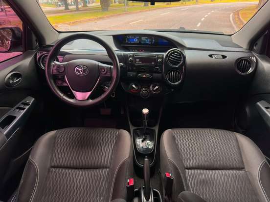 TOYOTA-ETIOS-2017